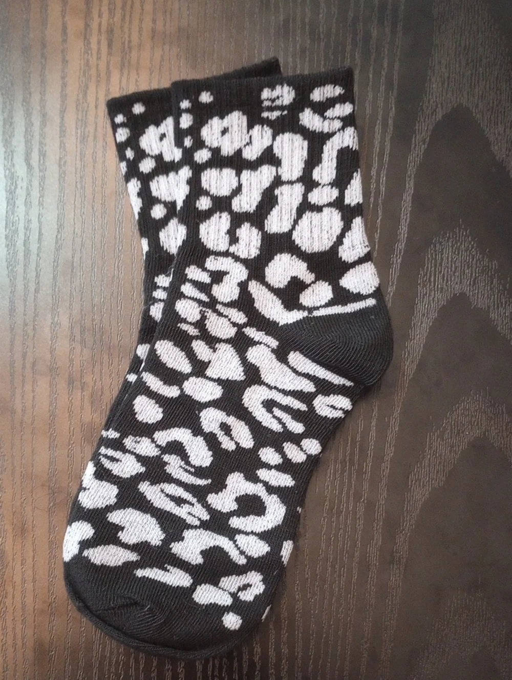 Black And White Leopard Print Crew Ankle Socks Soft Comfort